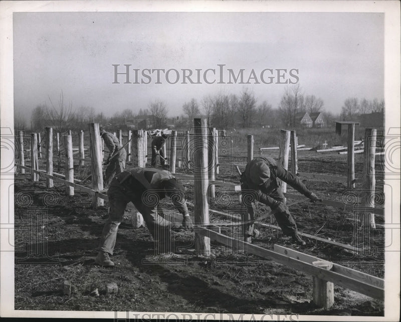 Load image into Gallery viewer, 1946 Press Photo Chicago workmen &amp; foundations for new housing
