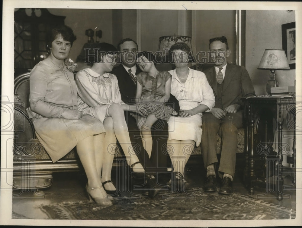 1928 Press Photo Phila, PA Capt Clutch & his family return from the war