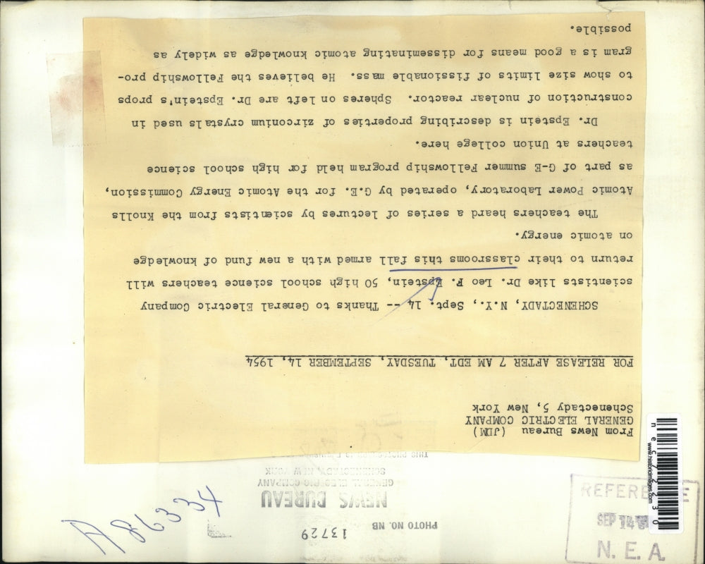 1951 Press Photo Schnectady, NY Dr Leo Erstein GE company scientist - nec72230