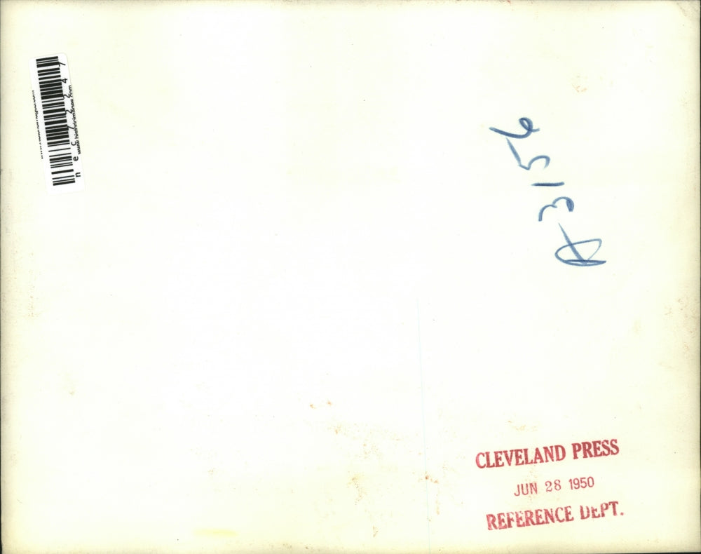 1950 Press Photo combines owned by Joseph Bober work in wheat field - nec72247