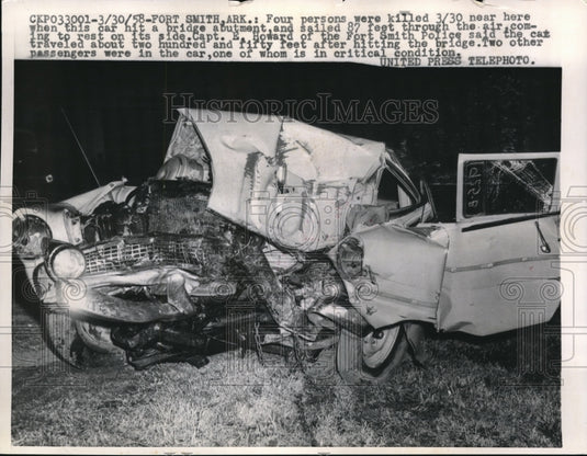1958 Press Photo Ft Smith, Ark car smashed into abutment killed 4