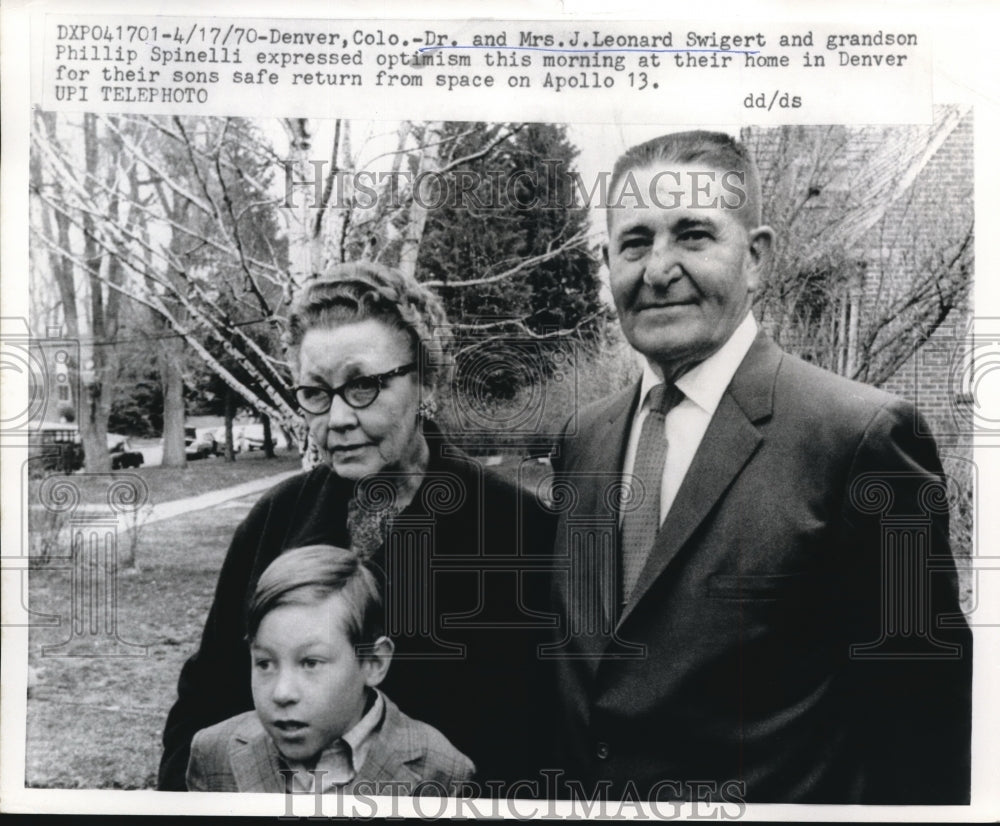 1940 Press Photo Denver, Colo Dr & Mrs Leonard Swigert & grandson Phillip,