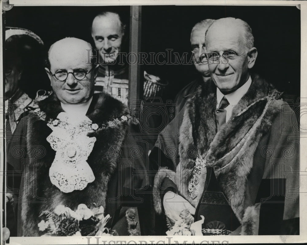 1933 Press Photo London, England Alderman CH Collcott, Sir Percy Greenaway