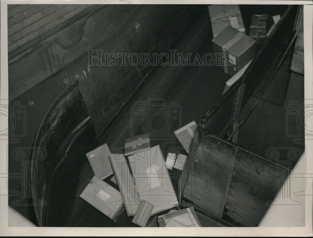 1936 Press Photo US Post Office stacks of packages at sort facilty- Historic Images