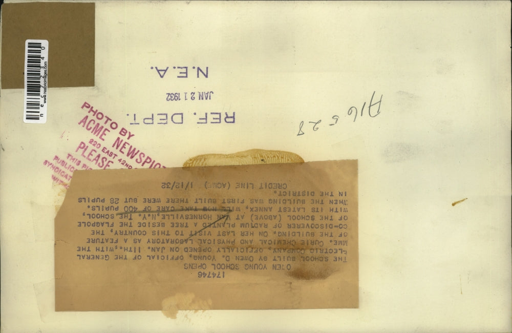 1932 Press Photo Owen Young School Opens with Mme. Curi Chemical & Physical Lab