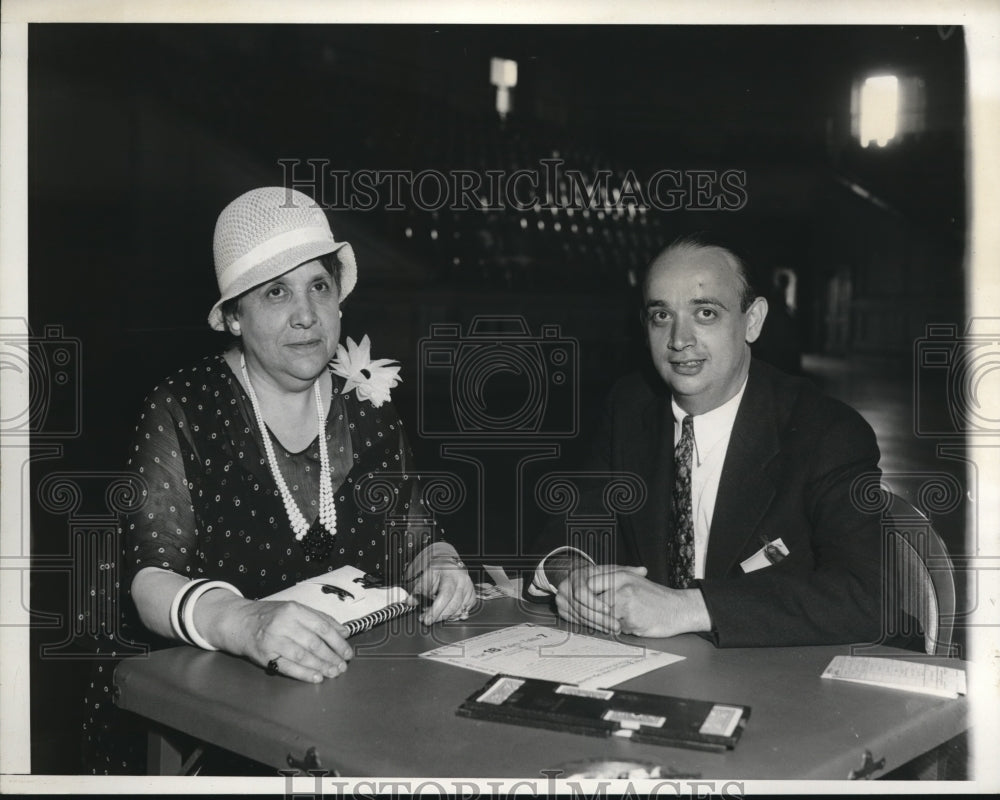 1932 Press Photo Mrs Meyer D Rothschild & her son Joseph