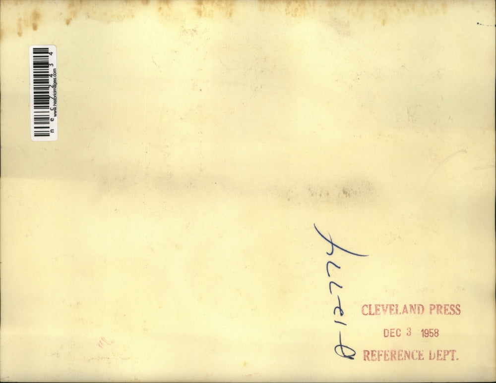 1958 Press Photo Wounded man from a helicopter crash taken to hospital