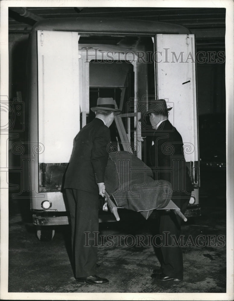 1942 Press Photo New stretcher designed by William VC Ruxton