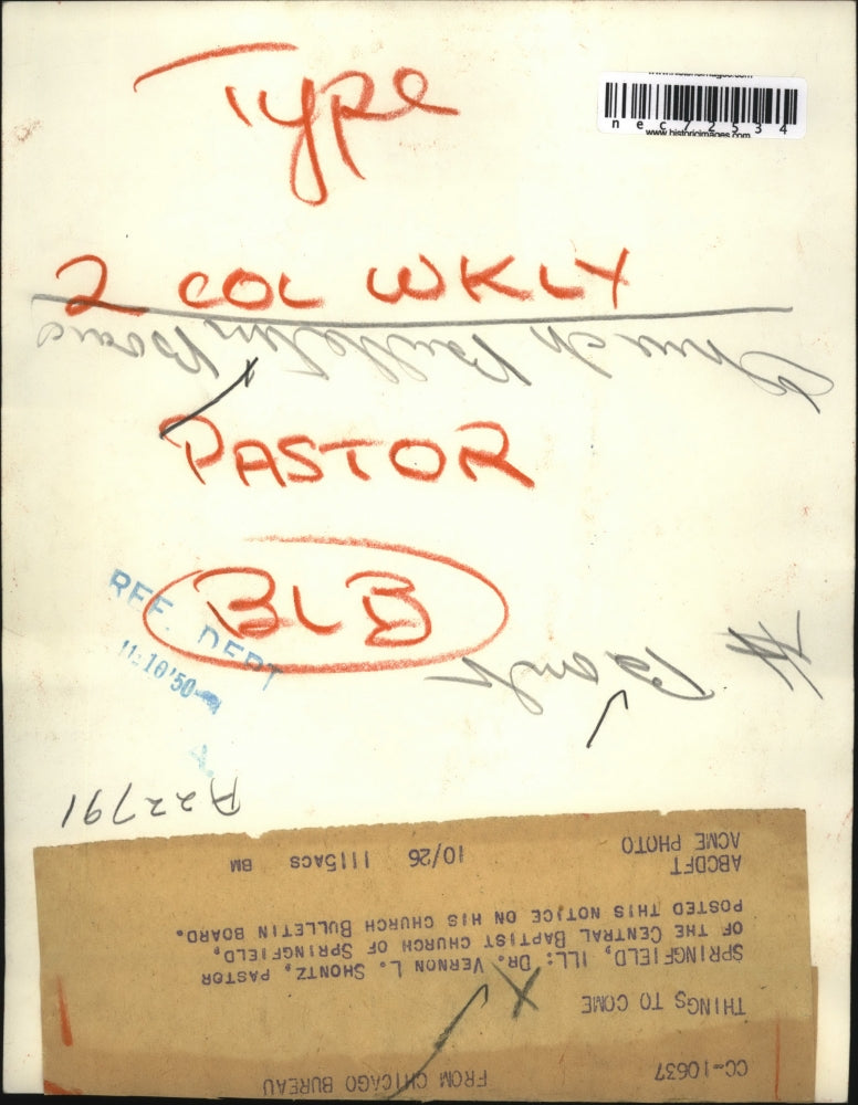 Load image into Gallery viewer, 1950 Press Photo Springfield, Ill Dr Vernon Shontz pastor of Baptist Church
