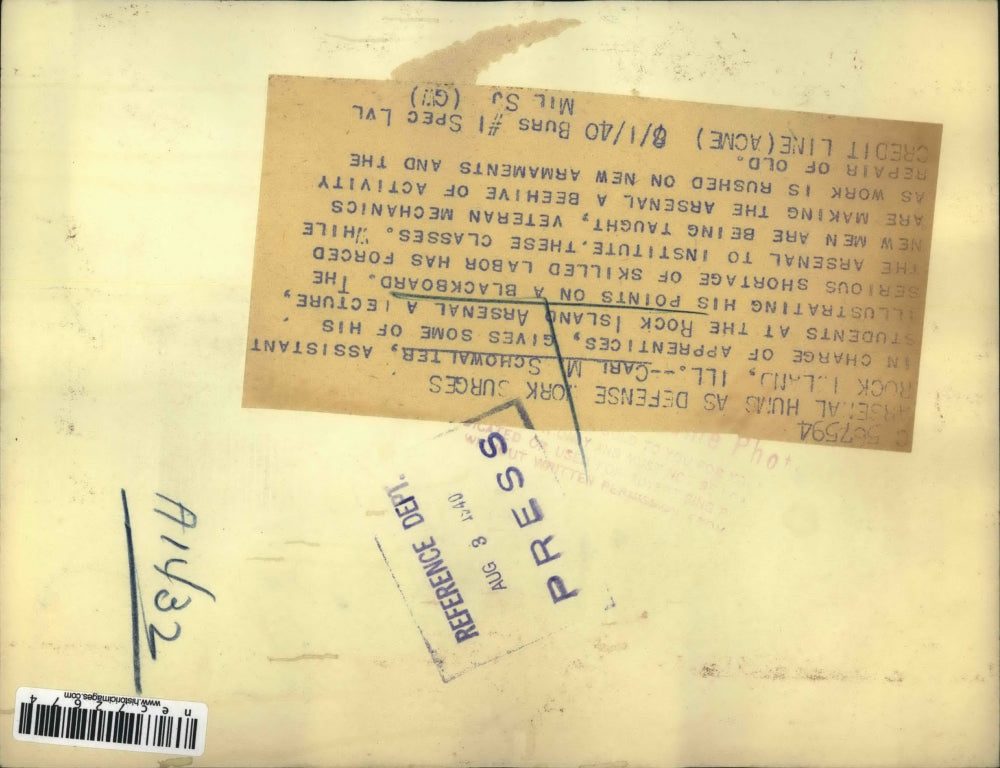 1940 Press Photo Rock Island, Ill Carl Schowalter & students at Arsenal class