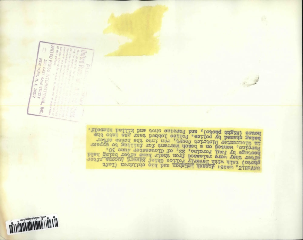 Press Photo Beverly, Madd Joseph McMahon & kids with police Chief Ed Aucopa