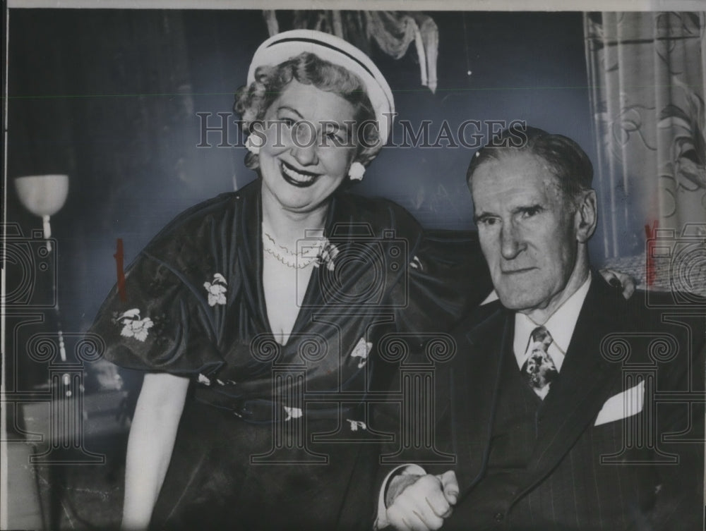 1952 Press Photo Chicago Robert Hall McCormick& Virginia Stonesifer to wed