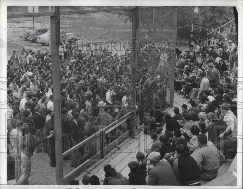 1941 Press Photo LA, Calif N American Aviation Inc & CIO at a meeting- Historic Images