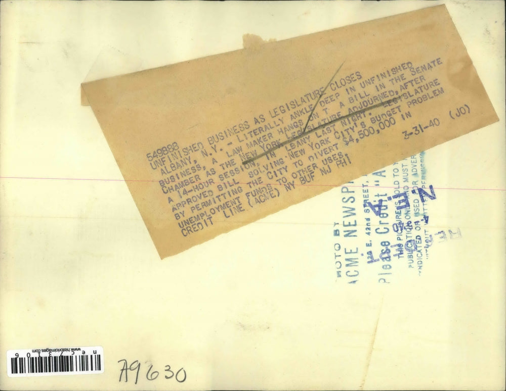 1940 Press Photo Albany, NY law maker as legislature adjourns session