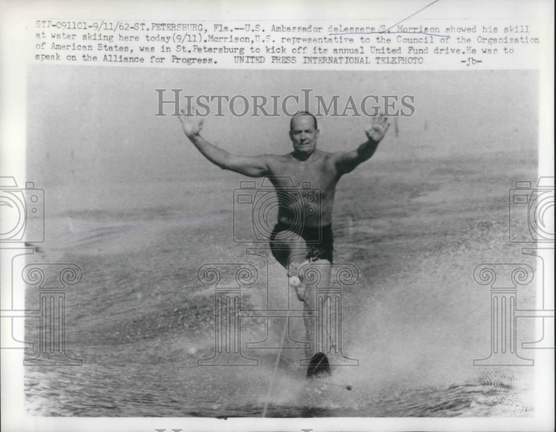 Load image into Gallery viewer, 1962 Press Photo St Petersburg, Fla US Amb deLassepes Morrison water skiing
