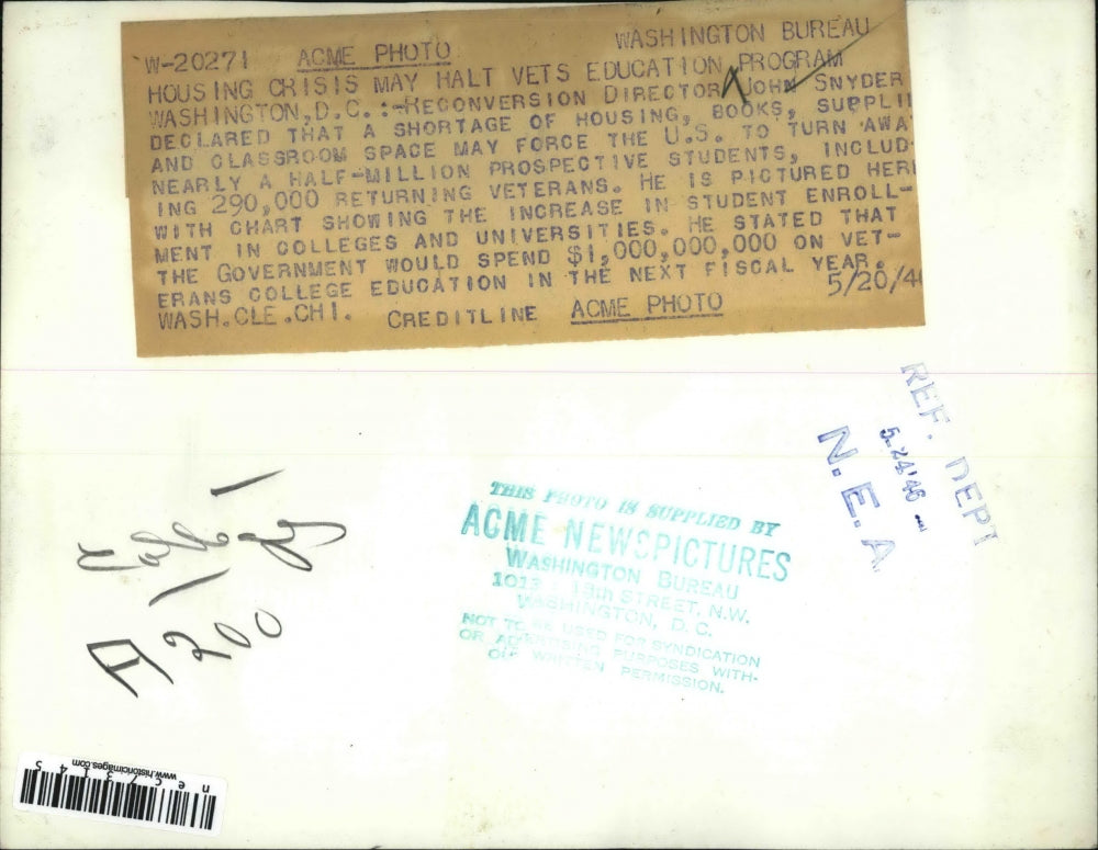 1946 Press Photo DC Reconversion director John Snyder talks of housing shortage