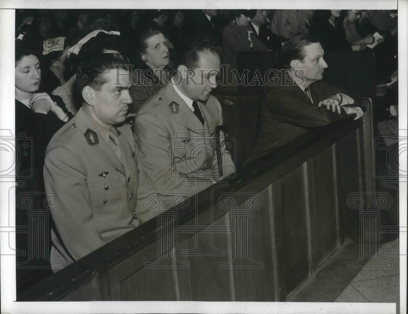 Load image into Gallery viewer, 1944 Press Photo French Comm for Natl Liberation at St Vincent Church in NYC
