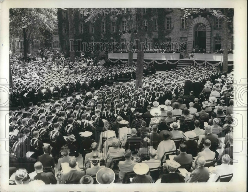 Load image into Gallery viewer, 1941 Press Photo Princess Julianam MacKenzie King at Princeton Univ
