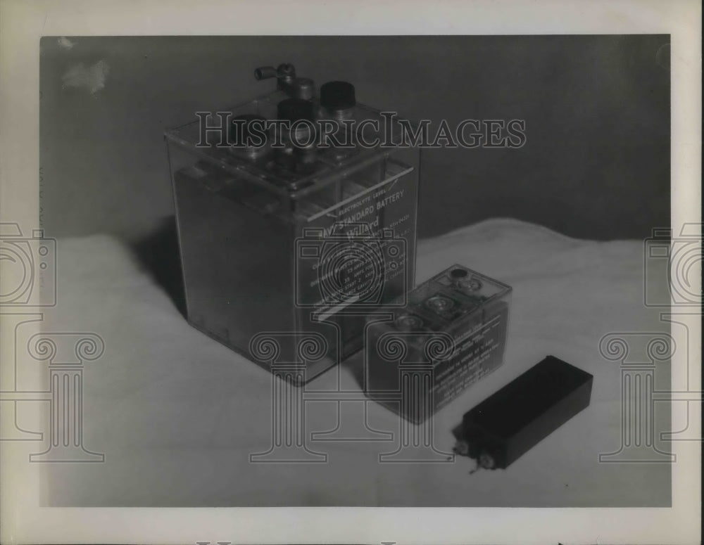 1934 Press Photo Willard storage batteries on display