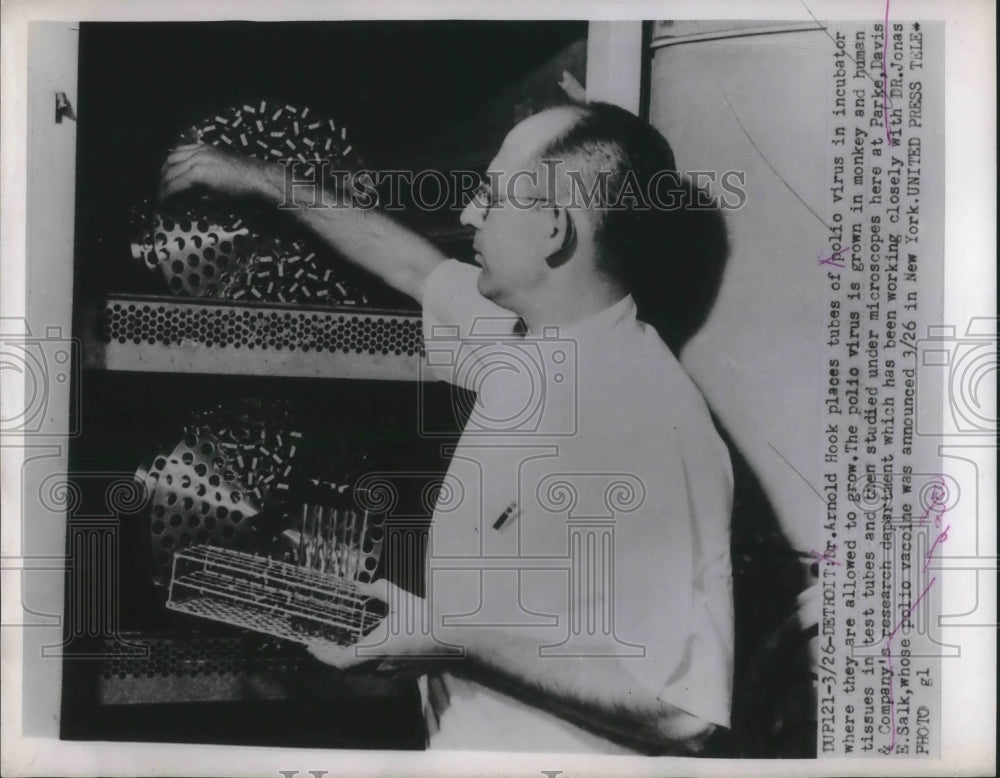 1953 Press Photo Detroit, Mic Arnold Hook & polio virus tubes at Parke Davis & C