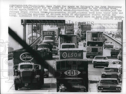 1970 Press Photo Crowded Dan Ryan Expressway in Chicago After Strike - nec73445