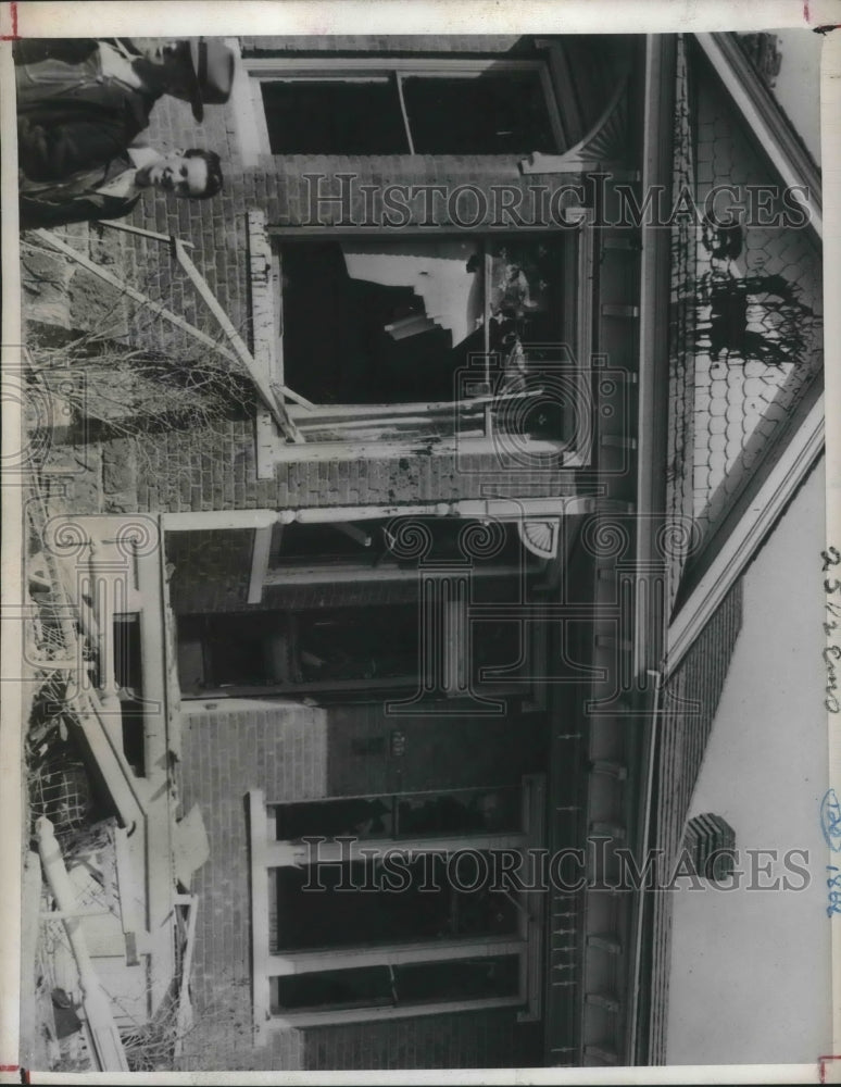 1946 Press Photo Butte, Mont Homes wrecked by vandals by gangs