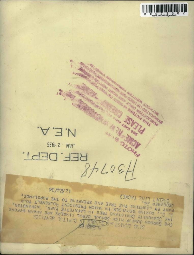 1934 Press Photo Gordon Jr HS carol singers in Lafayette Park in DC