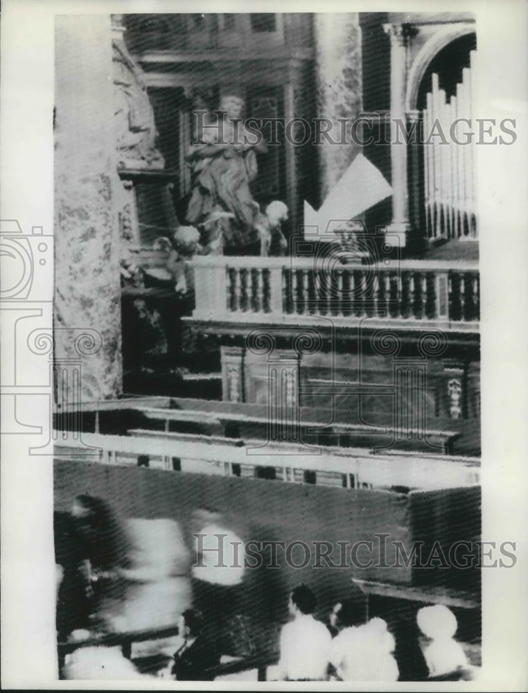 1962 Press Photo Vatican City, Rome  St Peters Basilica where bomb exploded- Historic Images