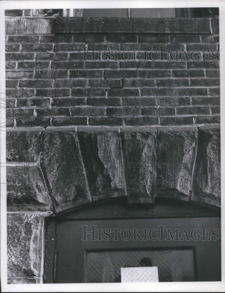 1965 Press Photo A crack in a wall of Buhrer School project in Cleveland
