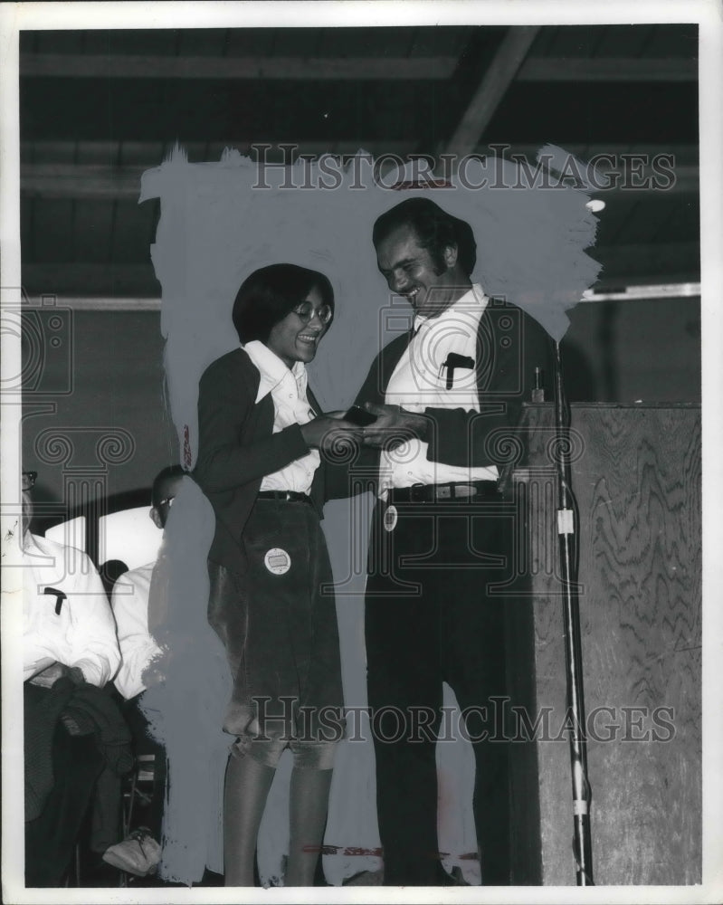 Press Photo Karen Talbot gets chows award in music from Ed German