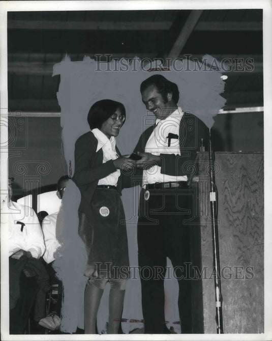 Press Photo Karen Talbot gets chows award in music from Ed German