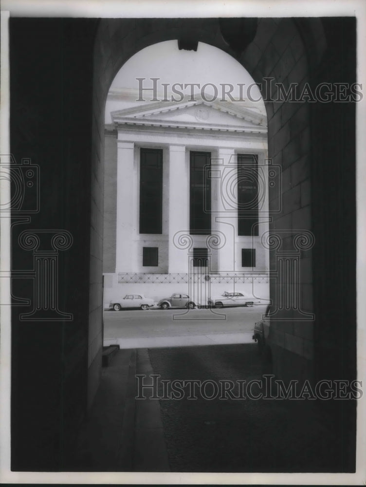 1959 Press Photo DC New Senate Office bldg. seen from drive of old one