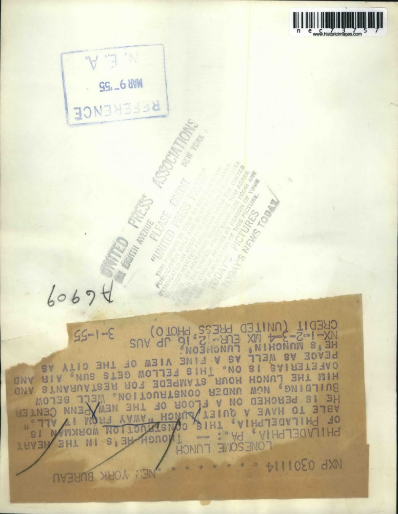 1955 Press Photo Philadelphia, Pa construction workman at new Penn Center Bldg