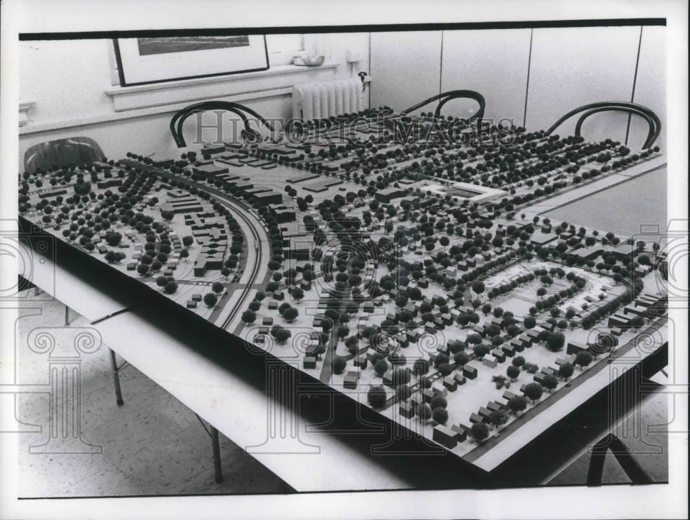 Press Photo Shaker Hgts. model of new housing development in Cleveland, Ohio