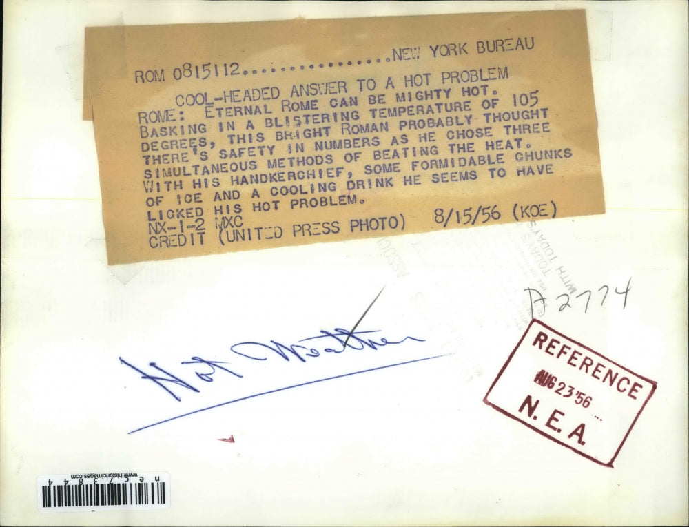 1956 Press Photo Rome, Italy man tries to cool off during heat wave