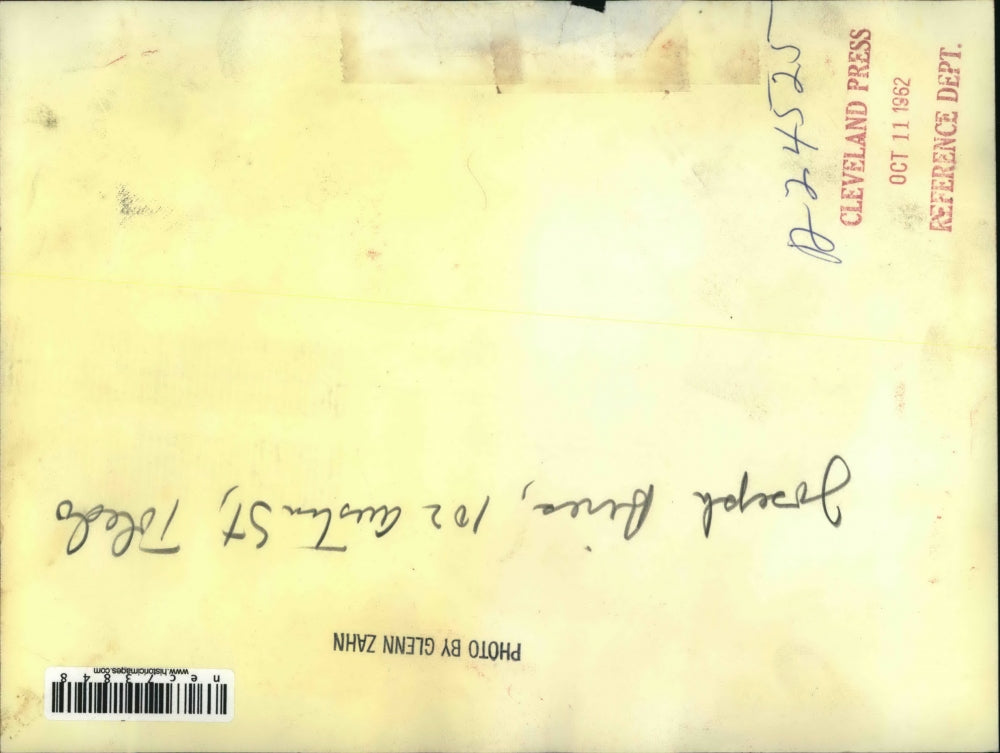 1962 Press Photo Joseph Aires of Toledo, Ohio in hospital bed after robbery