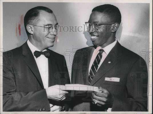 1957 Press Photo Mark Schinnerer & Fred Booker, Cleveland business