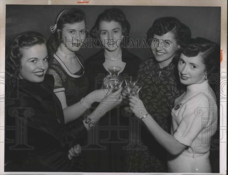 Load image into Gallery viewer, 1950 Press Photo Zela Skladana, Ruth Basigkow, Mrs B Parobek, D Manak
