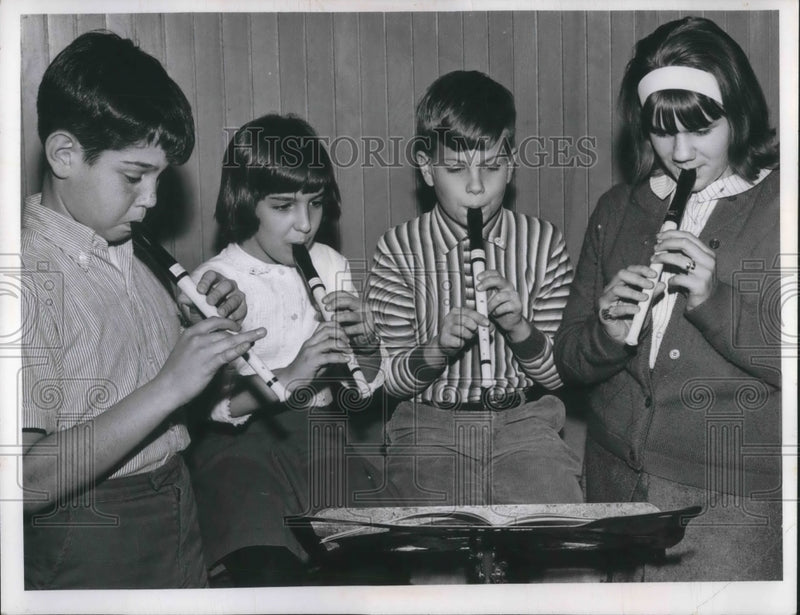 Load image into Gallery viewer, 1935 Press Photo Musici students K Ferrell,K Klarreich, S Gershon,S Yantis
