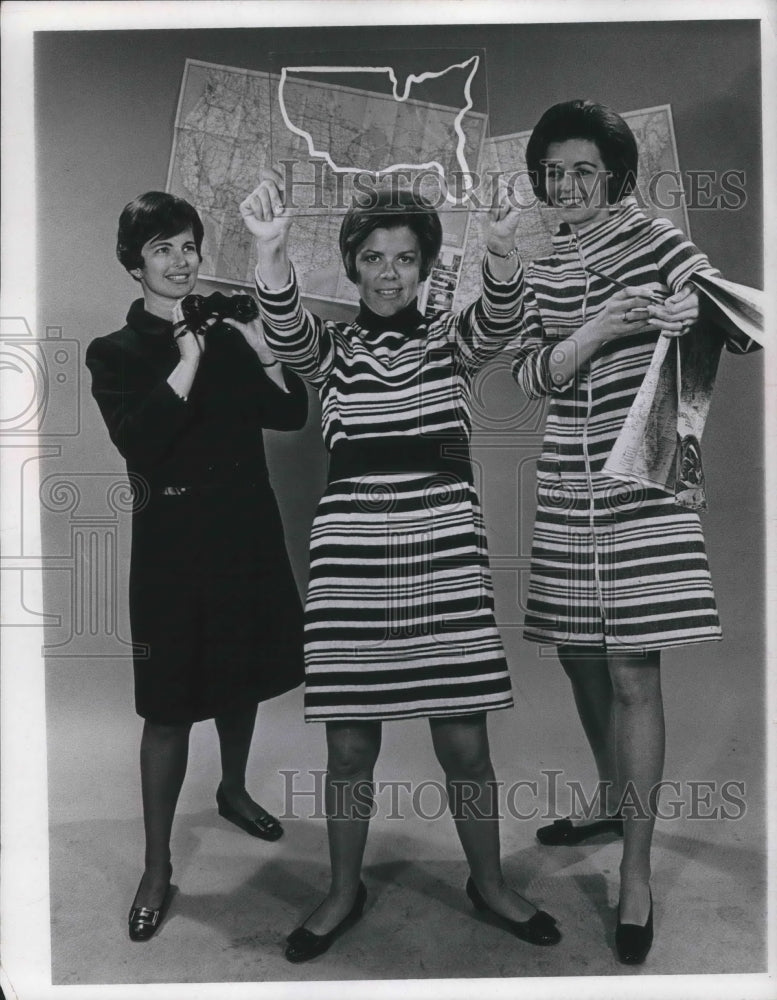 1968 Press Photo Mrs Leo Rome, Mrs JH Melcher, Mrs Hartwell at fashion show