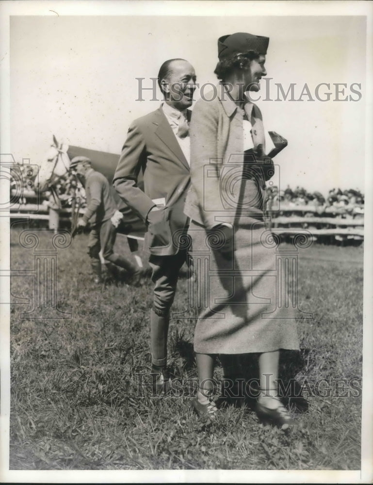 1935 Press Photo Mrs Harris Harder & Crawford Burton at Waqrrenton, Va
