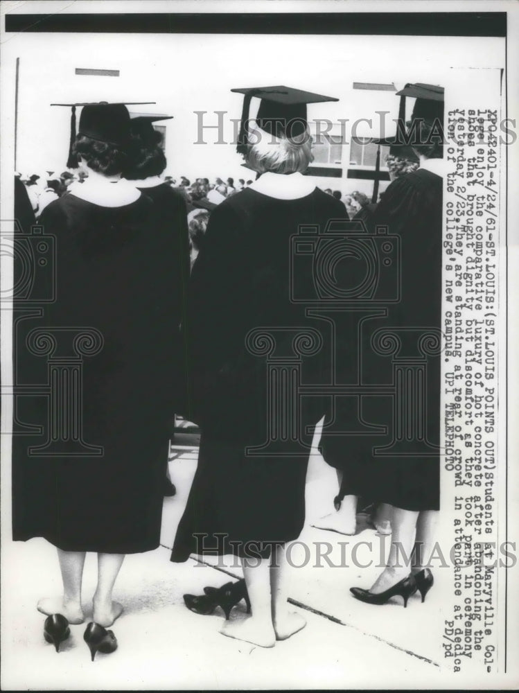 1961 Press Photo St Louis, Mo Students at Maryville College - nec73969