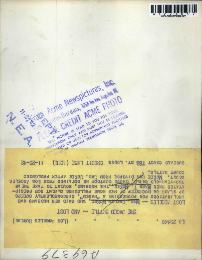 1942 Press Photo LA, Calif Mrs Evelyn McKee at her home, child custody case