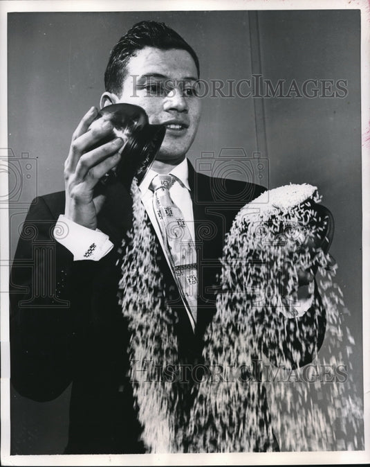 1957 Press Photo Jack Glickman with Bible Magic