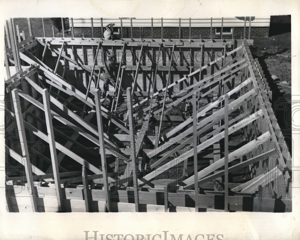1946 Press Photo Excavation for a basement construction site Deecatur, Ill HS