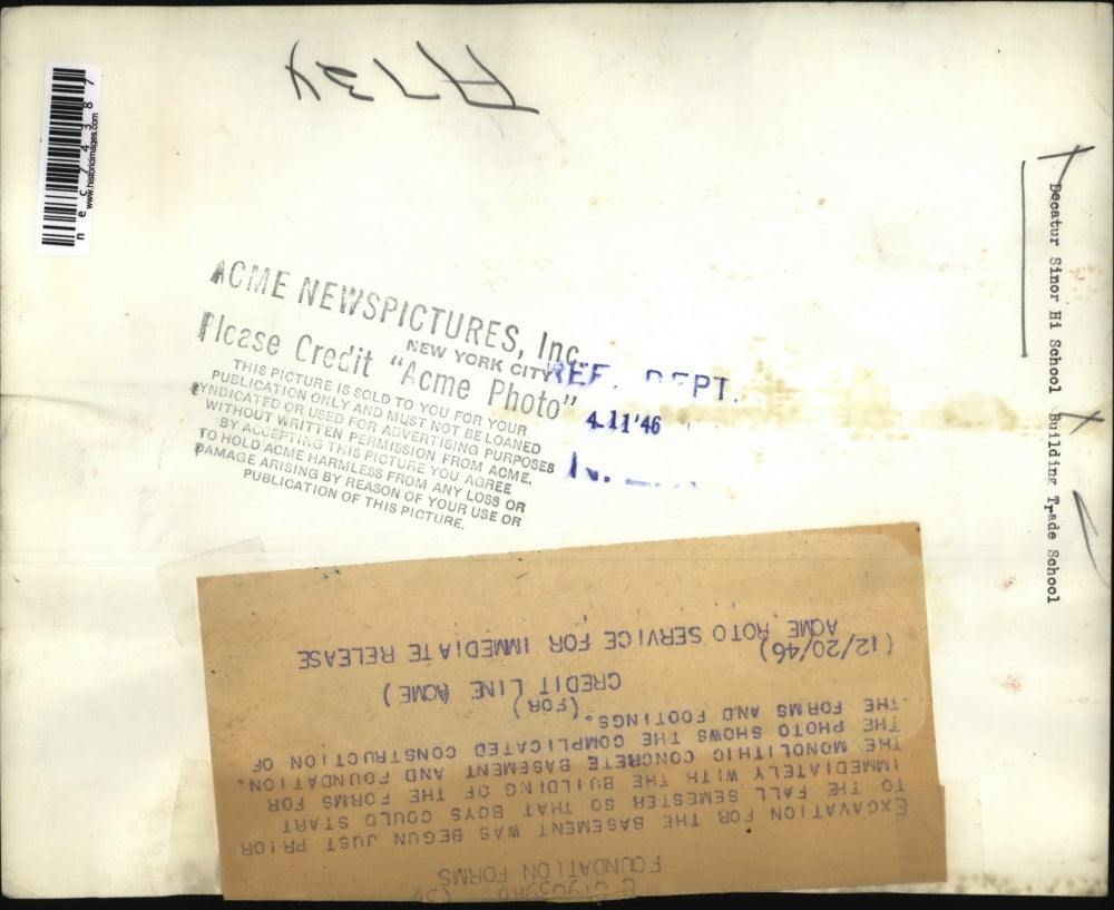 1946 Press Photo Excavation for a basement construction site Deecatur, Ill HS