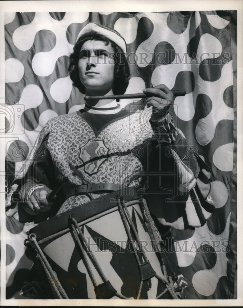 Load image into Gallery viewer, 1958 Press Photo Medieval drummer at a rodeo festival in Italy
