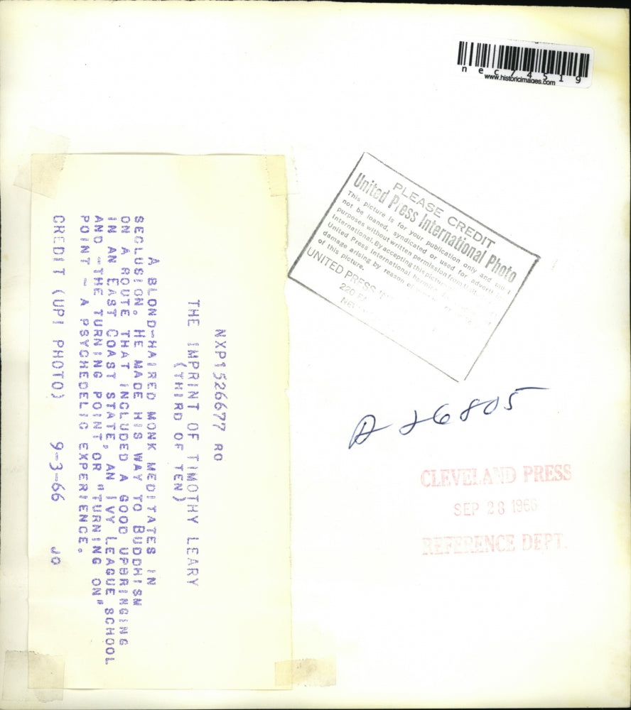 1966 Press Photo A monk meditates at a Buddhist retreat