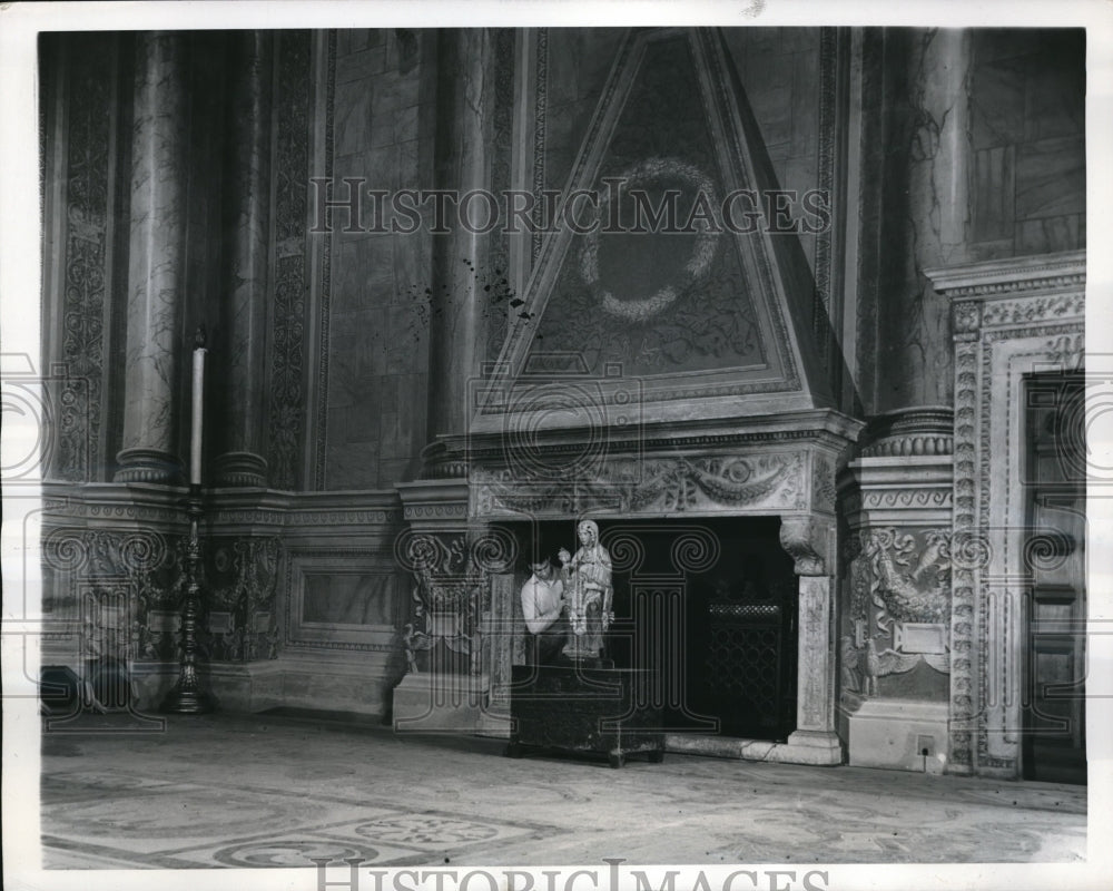 1946 Press Photo Sala room of Il Duce is restored to splendor of old