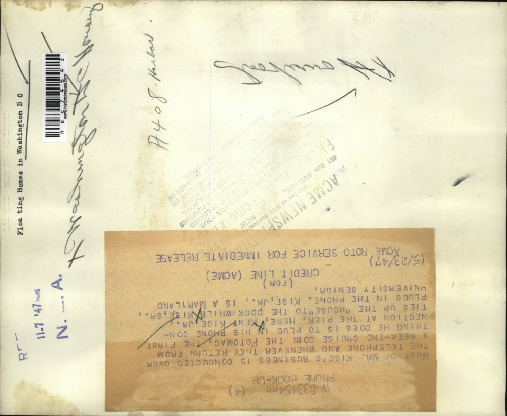 1947 Press Photo Mr Kise & his boat on Potomac River in DC after a cruise